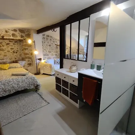 Rendez-vous Sous Le Tilleul, En Cevennes.